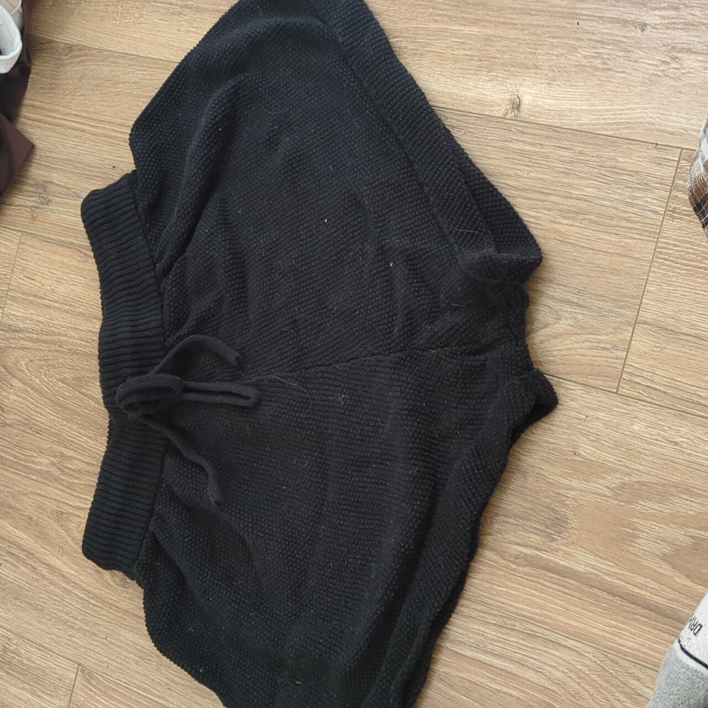 black knit shorts